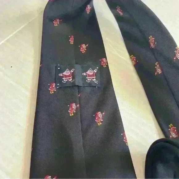 Vintage Santa Clause Tie - Picture 2 of 2